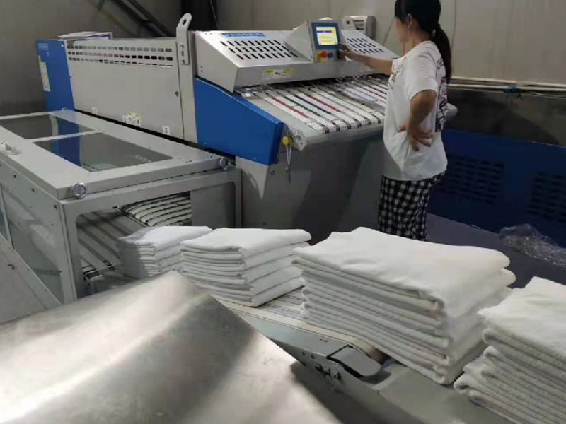 清远巾类折叠机-02